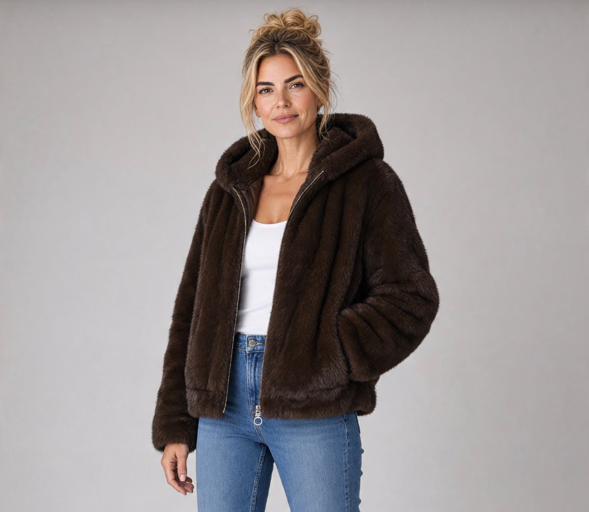 Eternelle 9-FW2632-9 Faux Fur Hooded Zip up Jacket