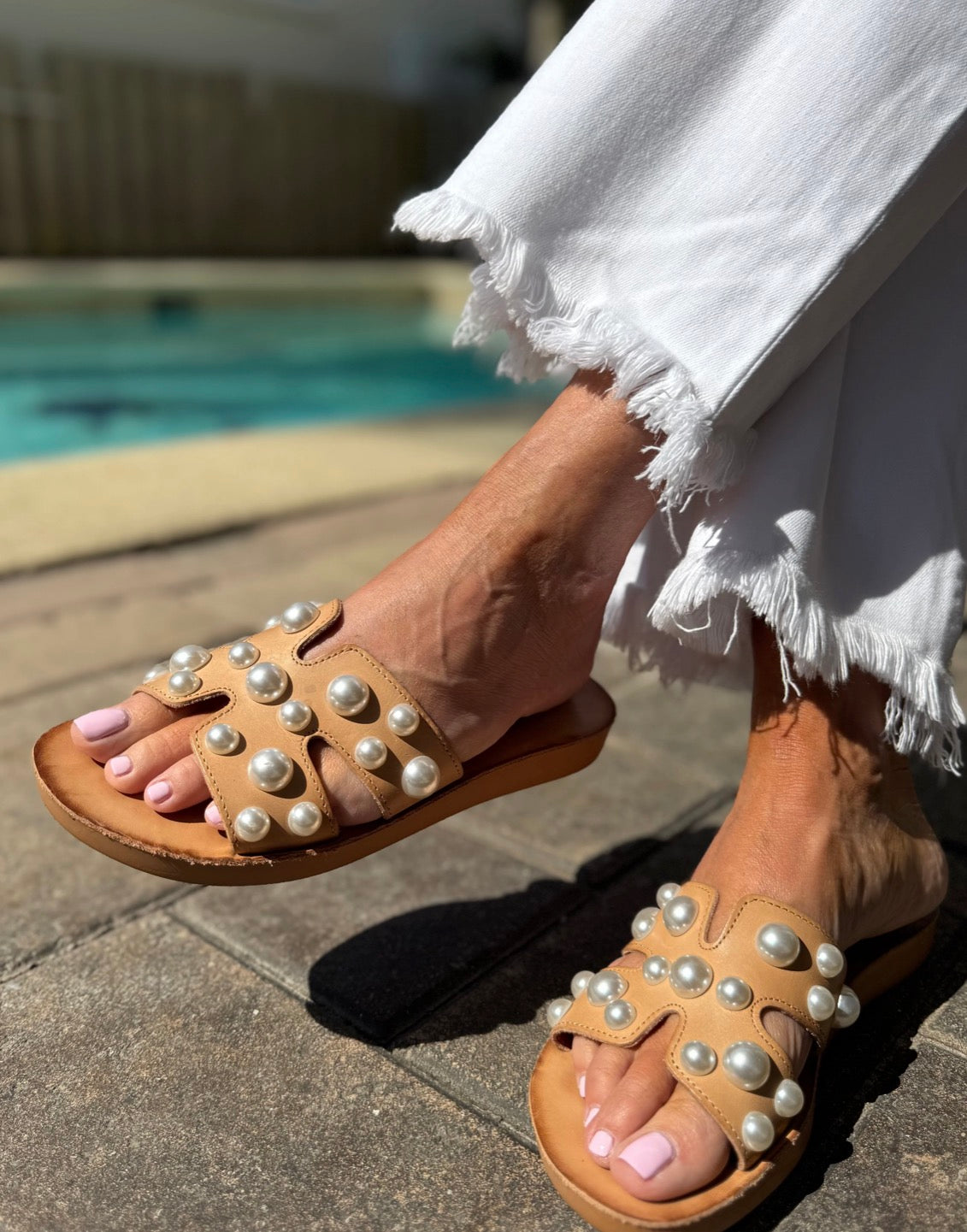 T15 Alex Taupe w Pearls - Urban Shoetique