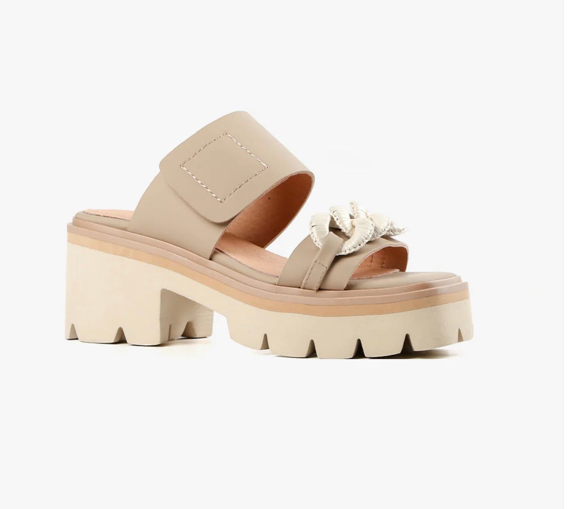 Link & Lugg Vel in Taupe - Urban Shoetique