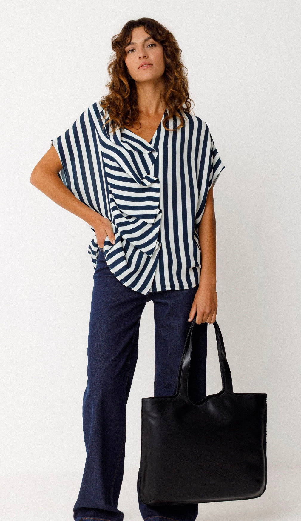 Kaua Shirt in Stripes - Urban Shoetique