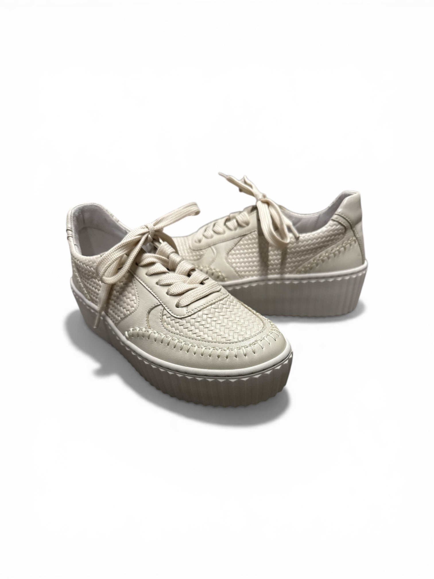 63.204.22 Sneaker White/Panna - Urban Shoetique