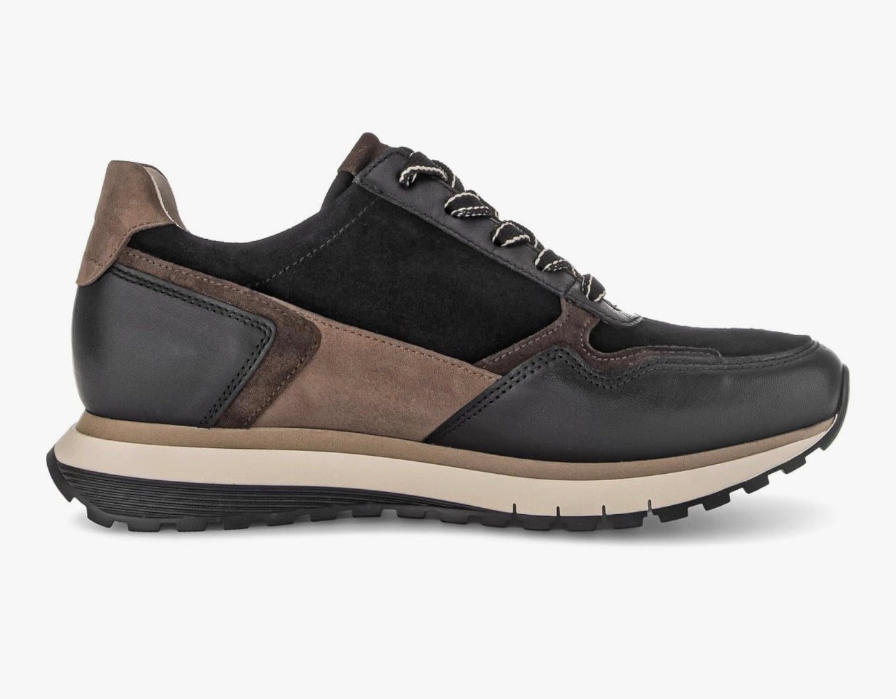 76.378.67 Sneaker Whiskey