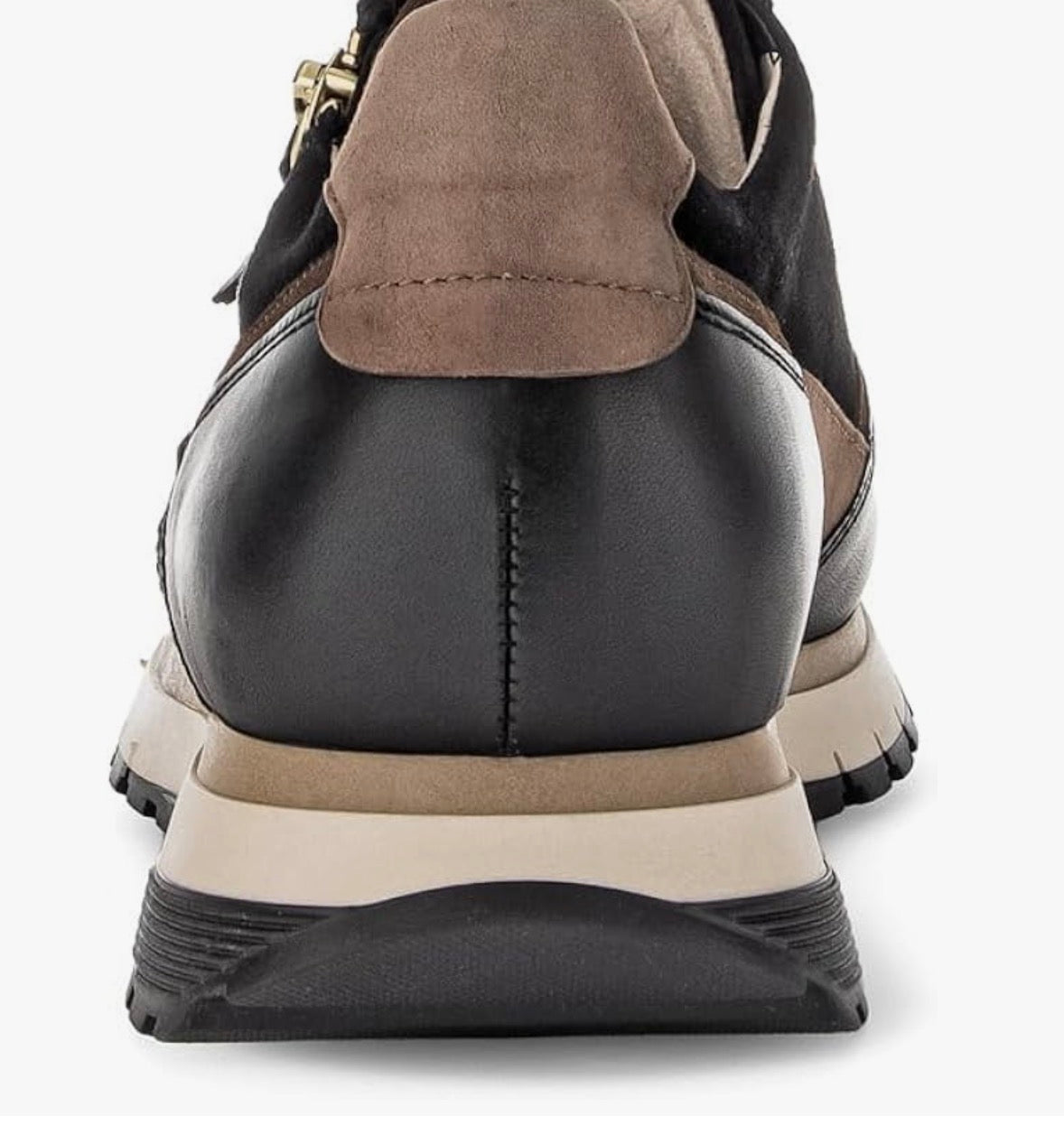 76.378.67 Sneaker Whiskey