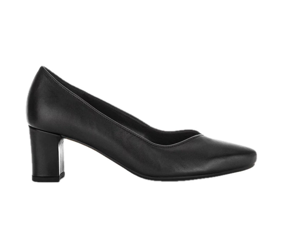 72.152.57 lammnappa Pump Black Leather