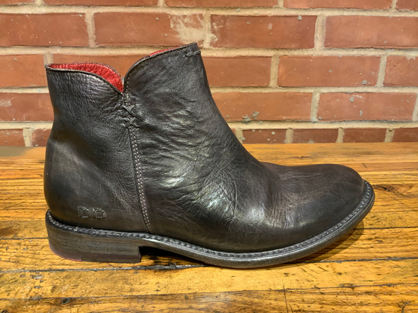 Yurisa - Urban Shoetique