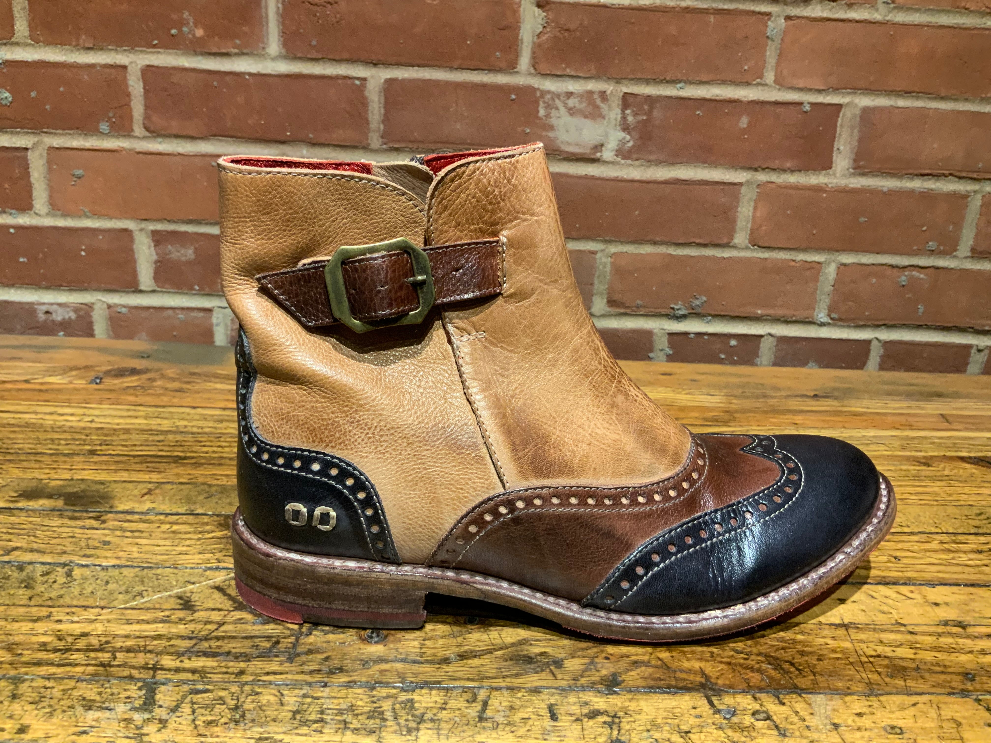 Odessa Black/Teak/Tan Rustic