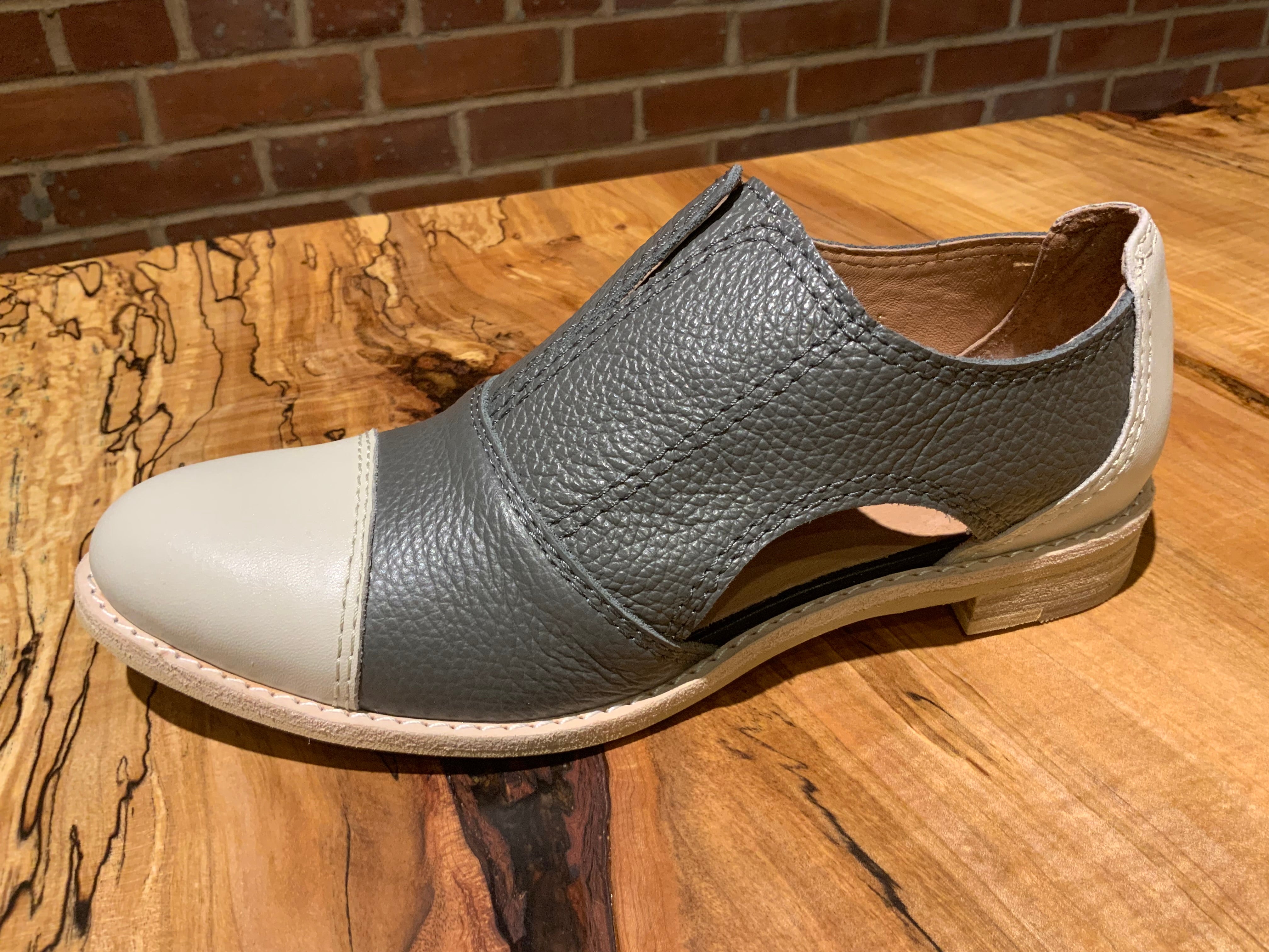 Soft Cutout Cowman Grey