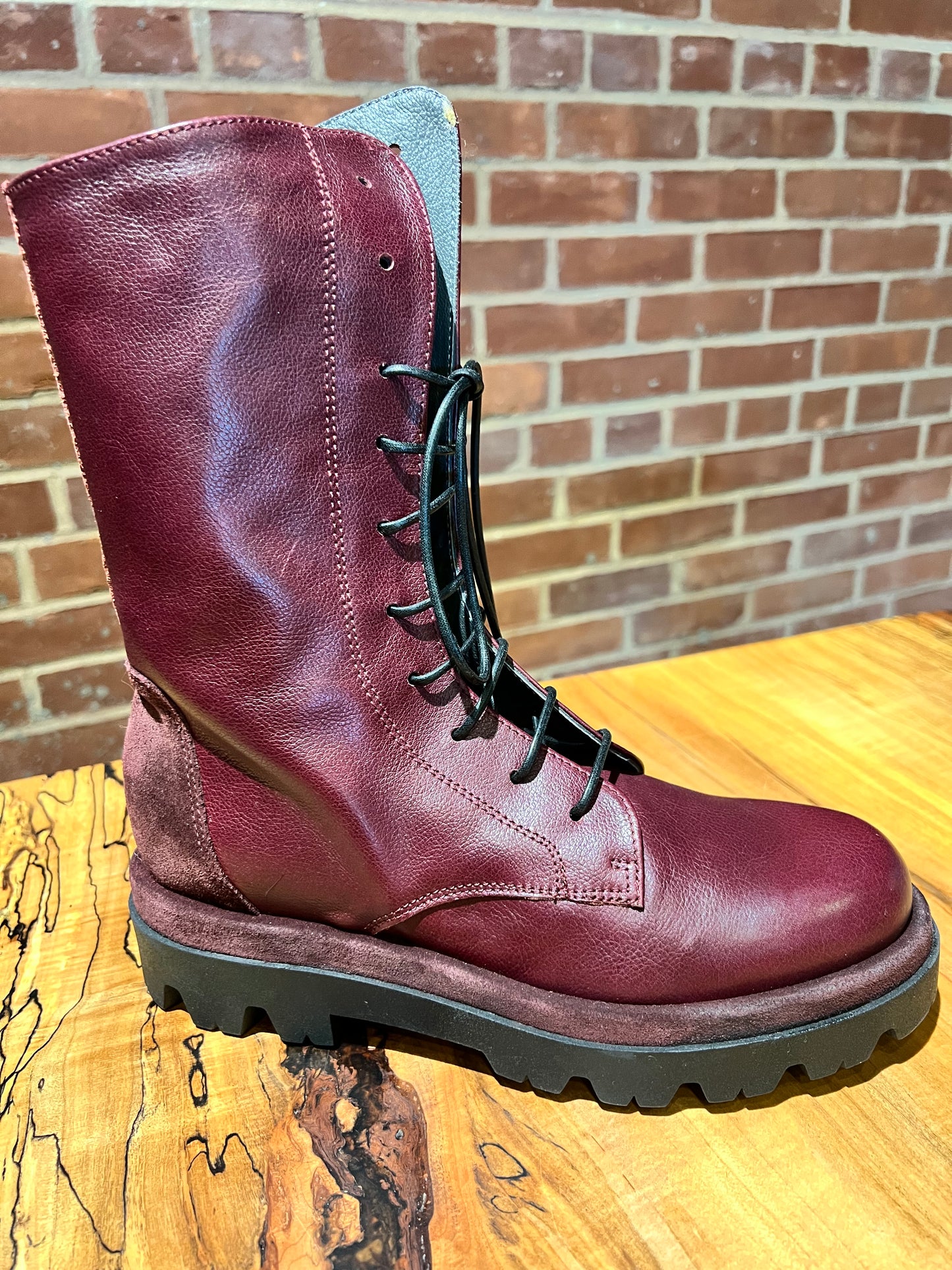 Hi Lace & Lugg Wine - Urban Shoetique