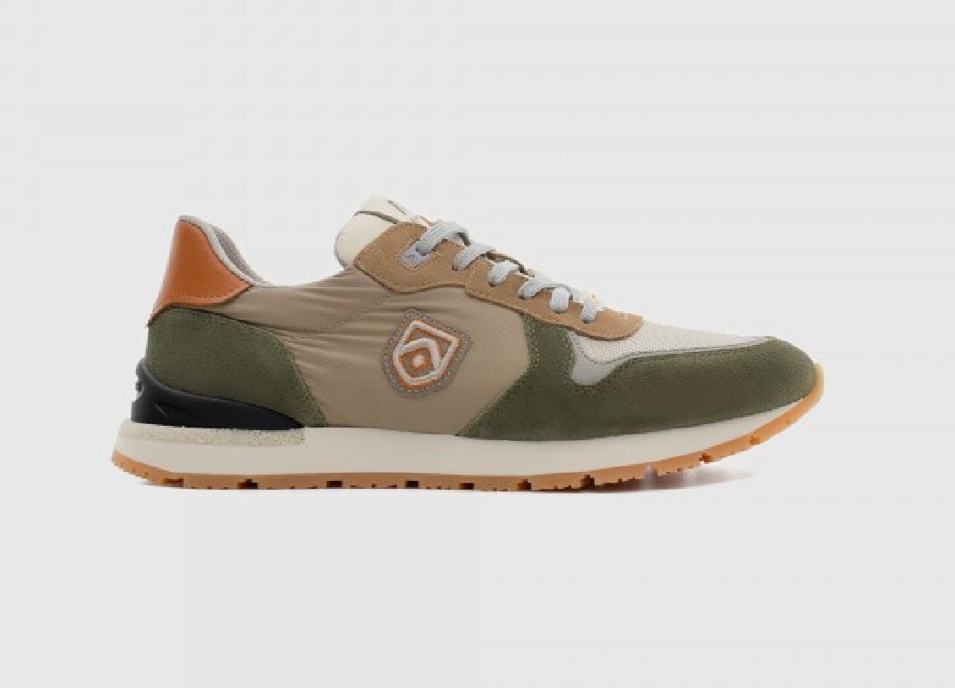 Crosby Retro Sneaker