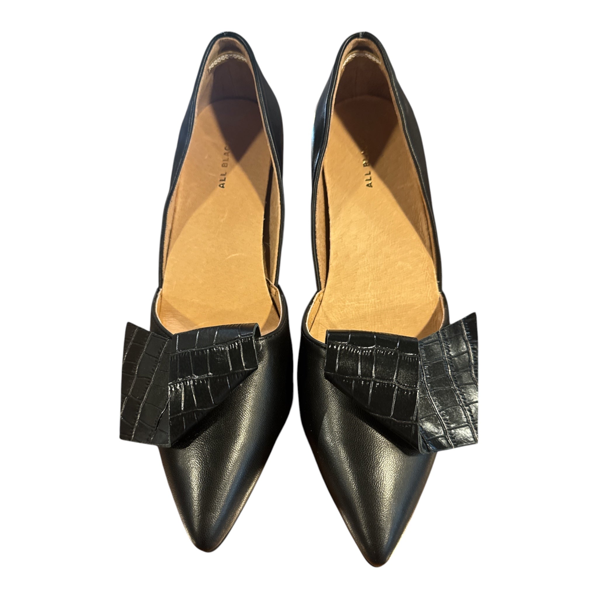 Half Bow Square Wedge Black