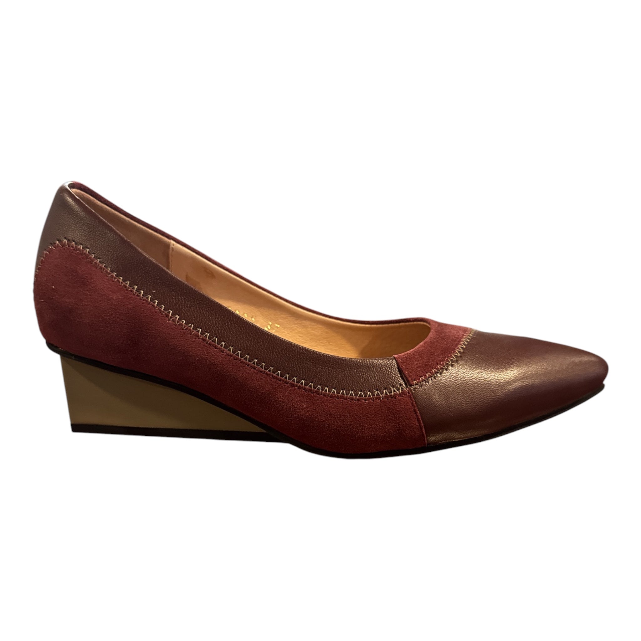 Square Stitch Wedge Wine