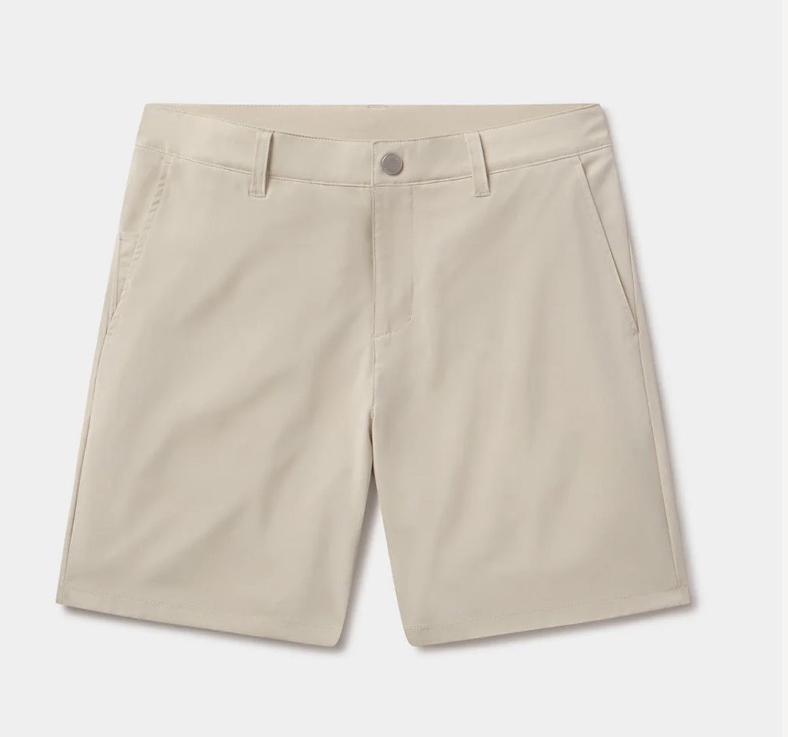 Everyday Hybrid Short in Sand Dune - Urban Shoetique