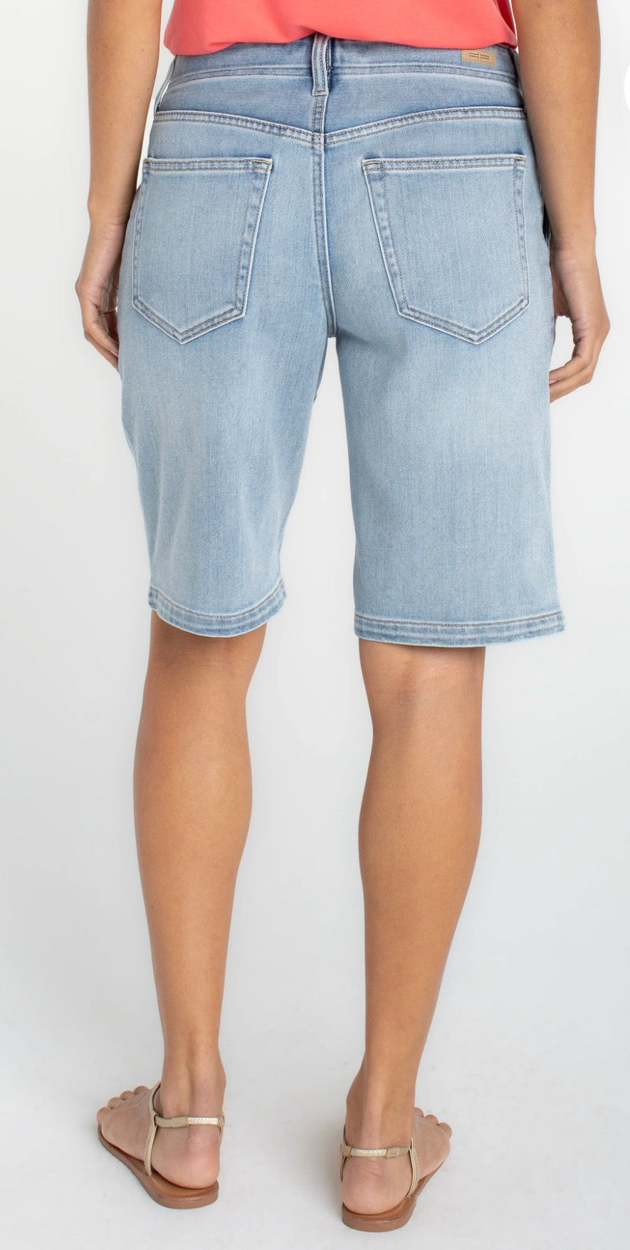 Weekender Relaxed Short LM9390SSL