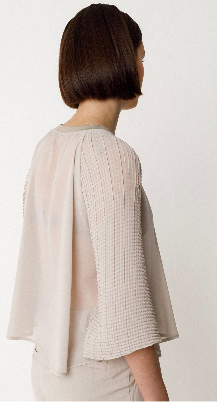 Loiara Shirt in Beige - Urban Shoetique
