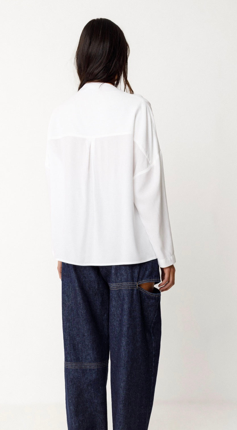 Laia Shirt in White - Urban Shoetique