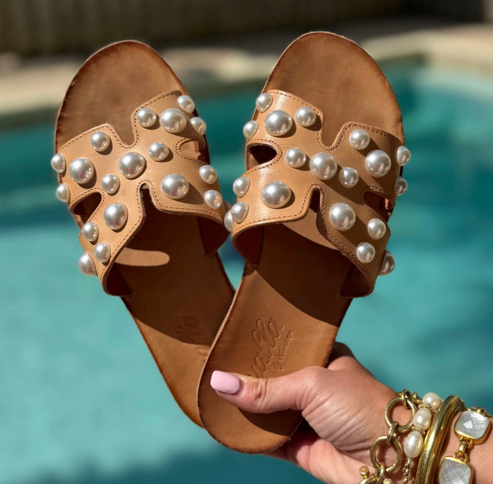 T15 Alex Taupe w Pearls - Urban Shoetique