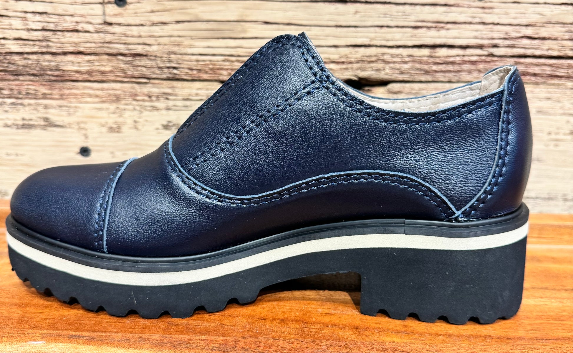 Cowman Lugg 23 Navy - Urban Shoetique