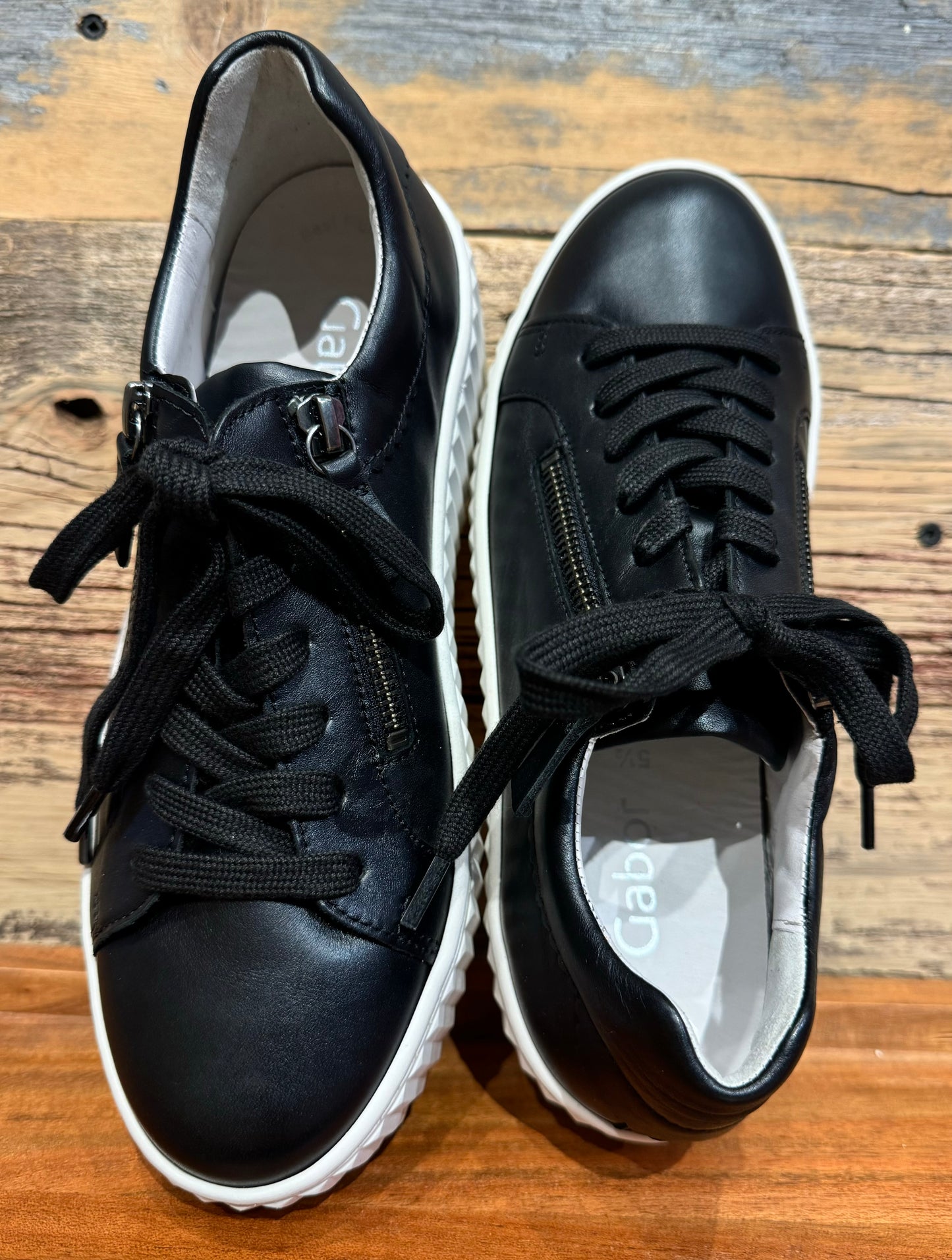 53.200.27 Nappa/Black - Urban Shoetique