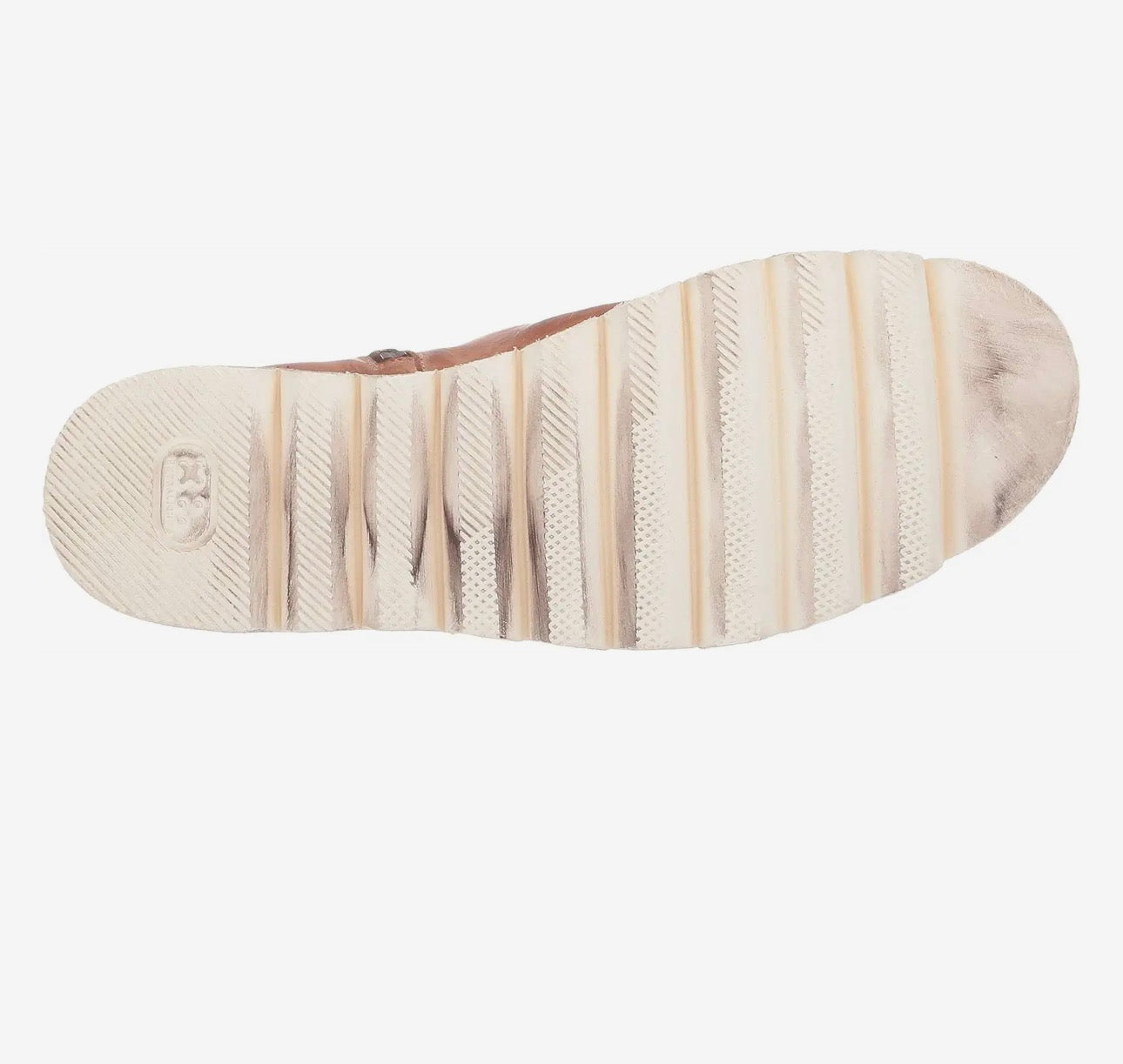 Lydyi Tan Rustic