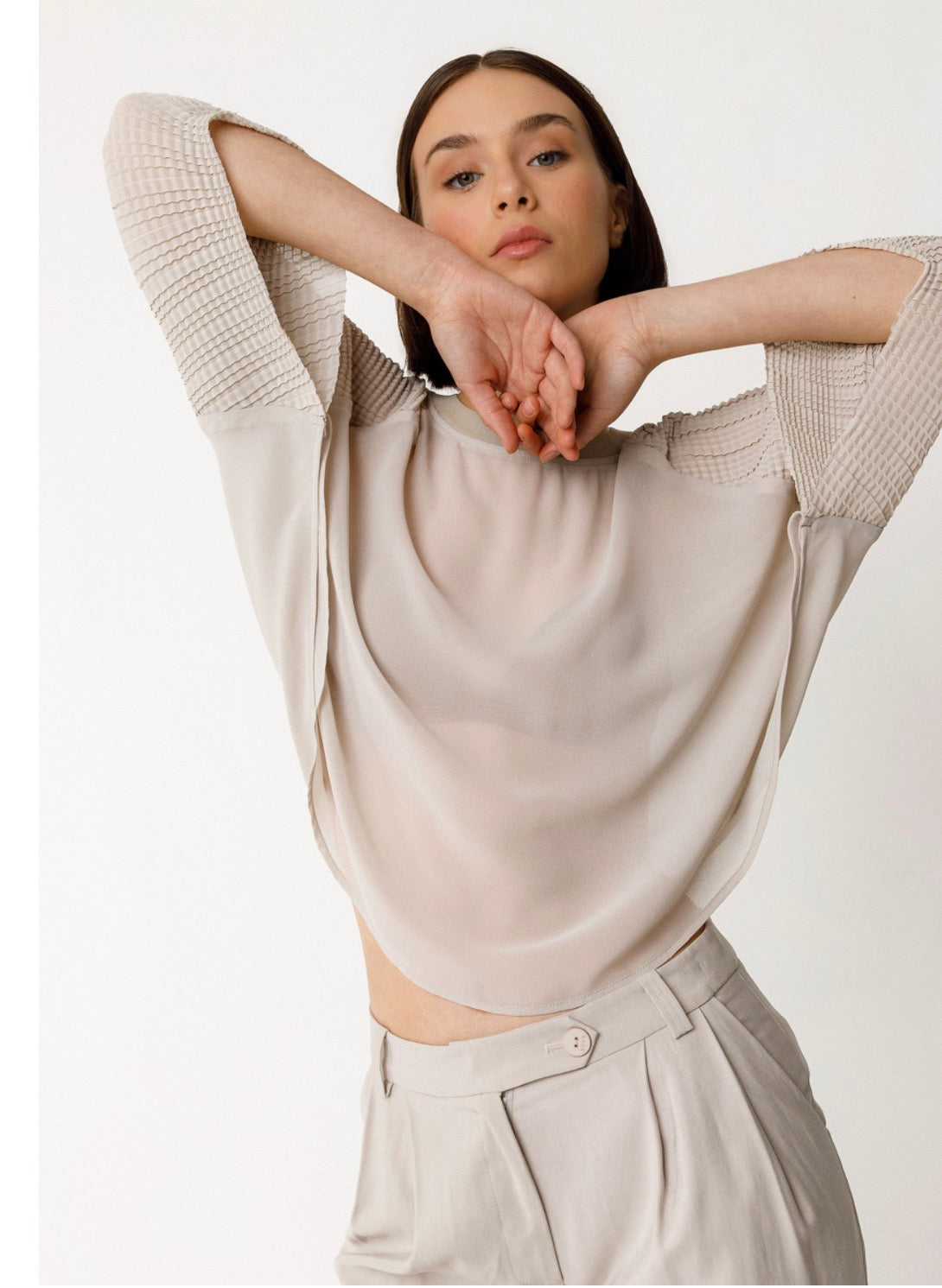 Loiara Shirt in Beige - Urban Shoetique