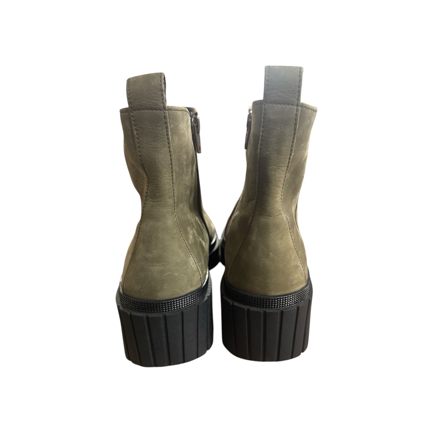 31.820.19 Boot Olive