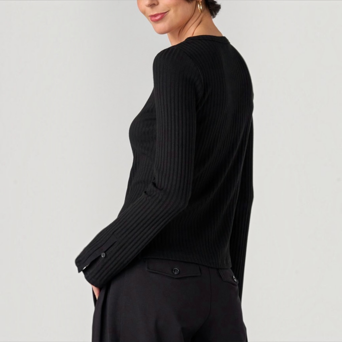 Long Sleeve Scoop Neck Knit Top LM8M23K61 Black