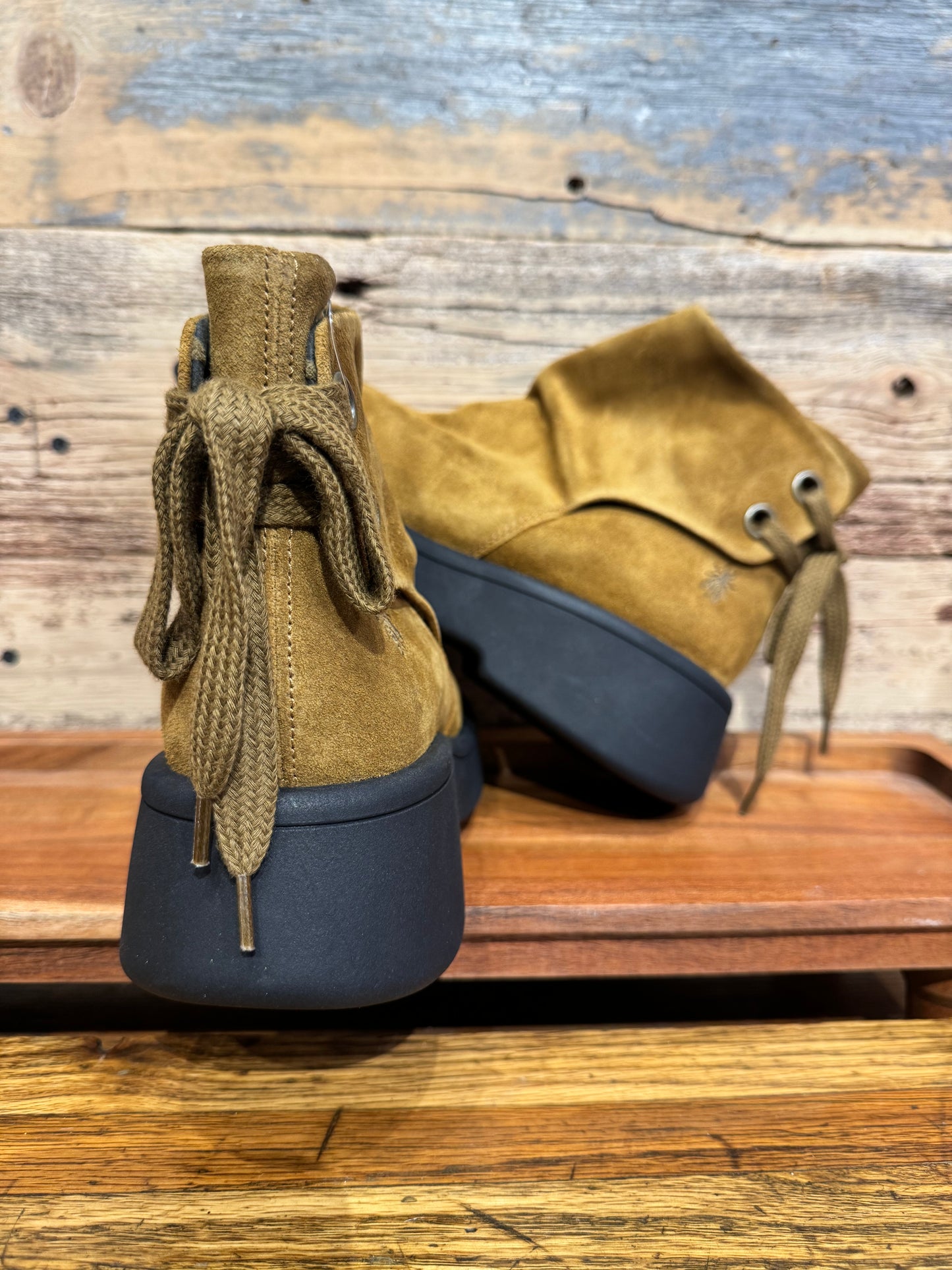 Mebs 189 Tobacco Oil Suede - Urban Shoetique