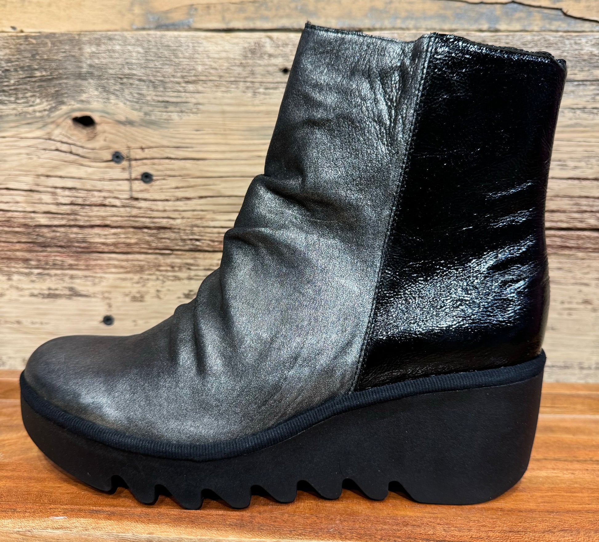 Baan538 Silver/Black - Urban Shoetique