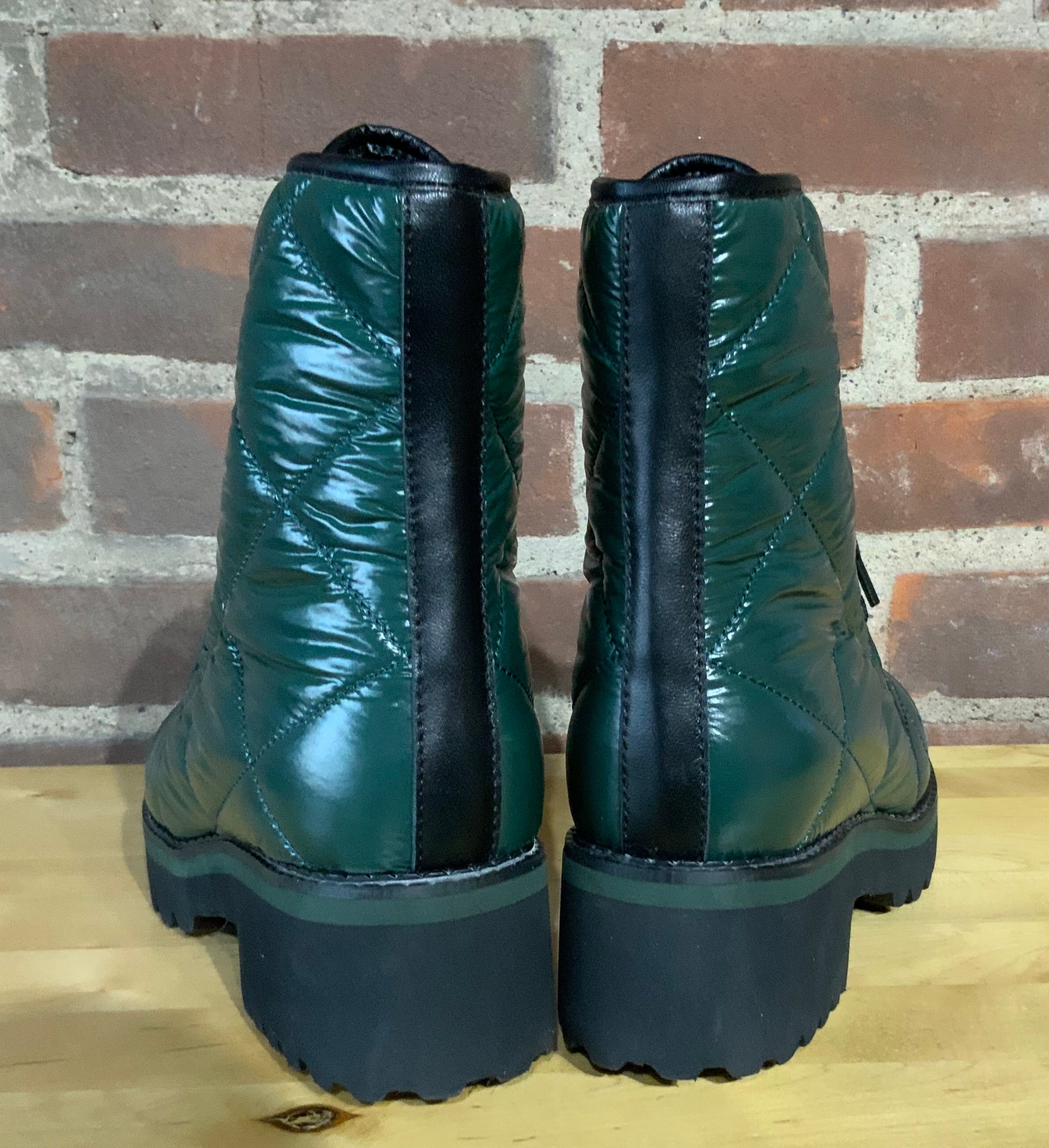 Puffy Lugg Camper Green