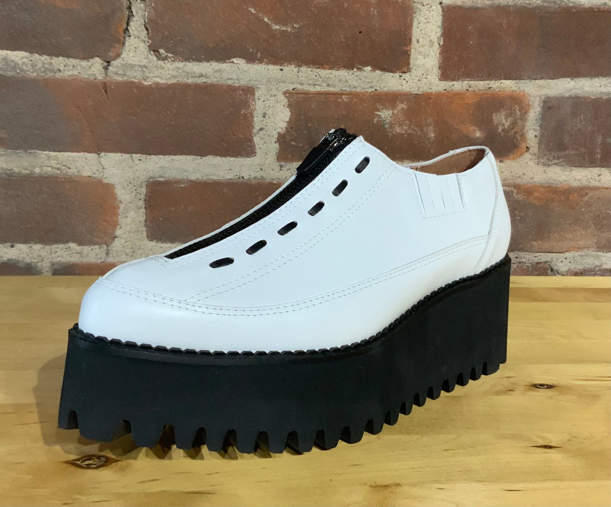 Center Pull Zipper Flatform - Urban Shoetique