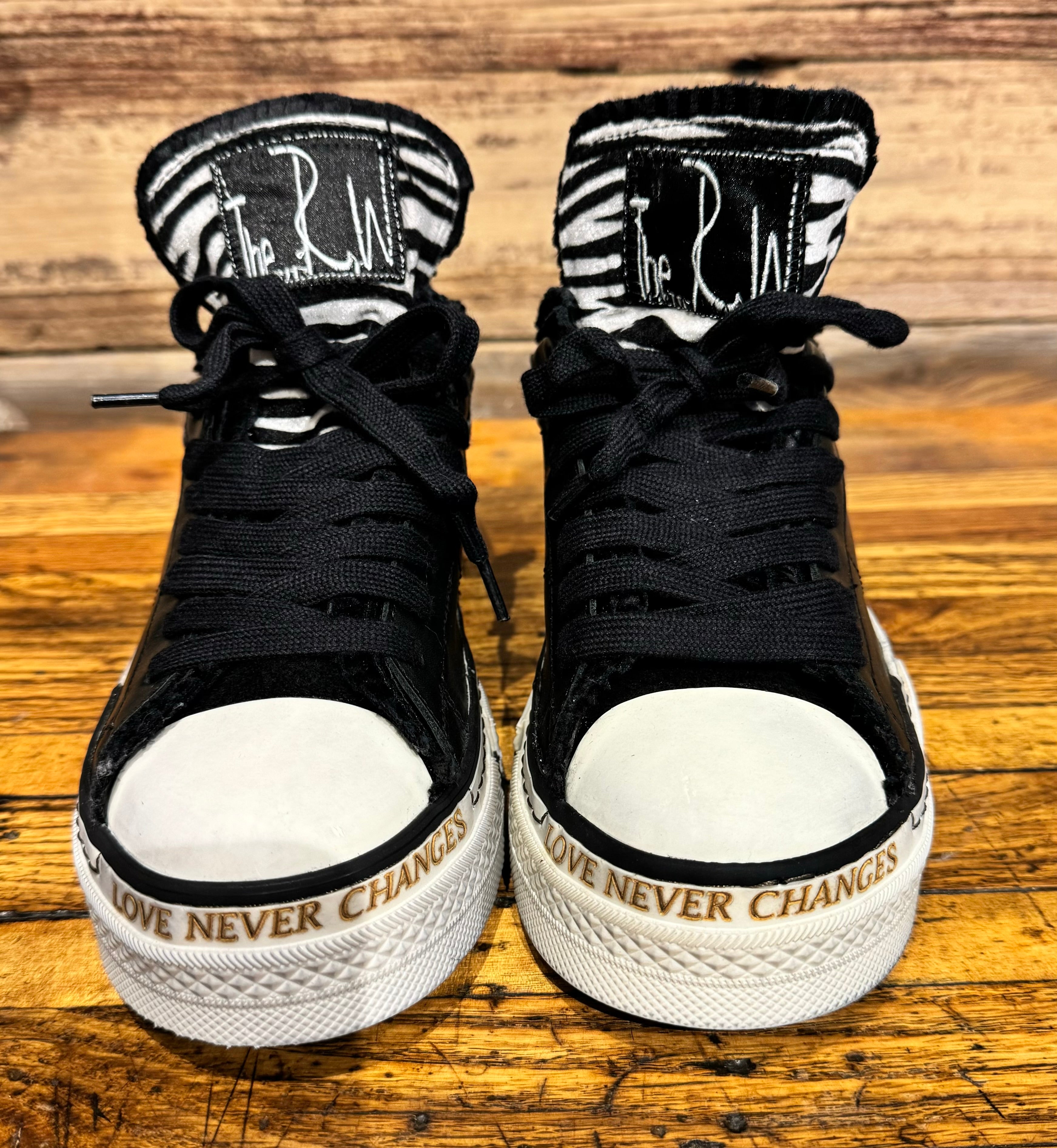 Identity Black - Urban Shoetique