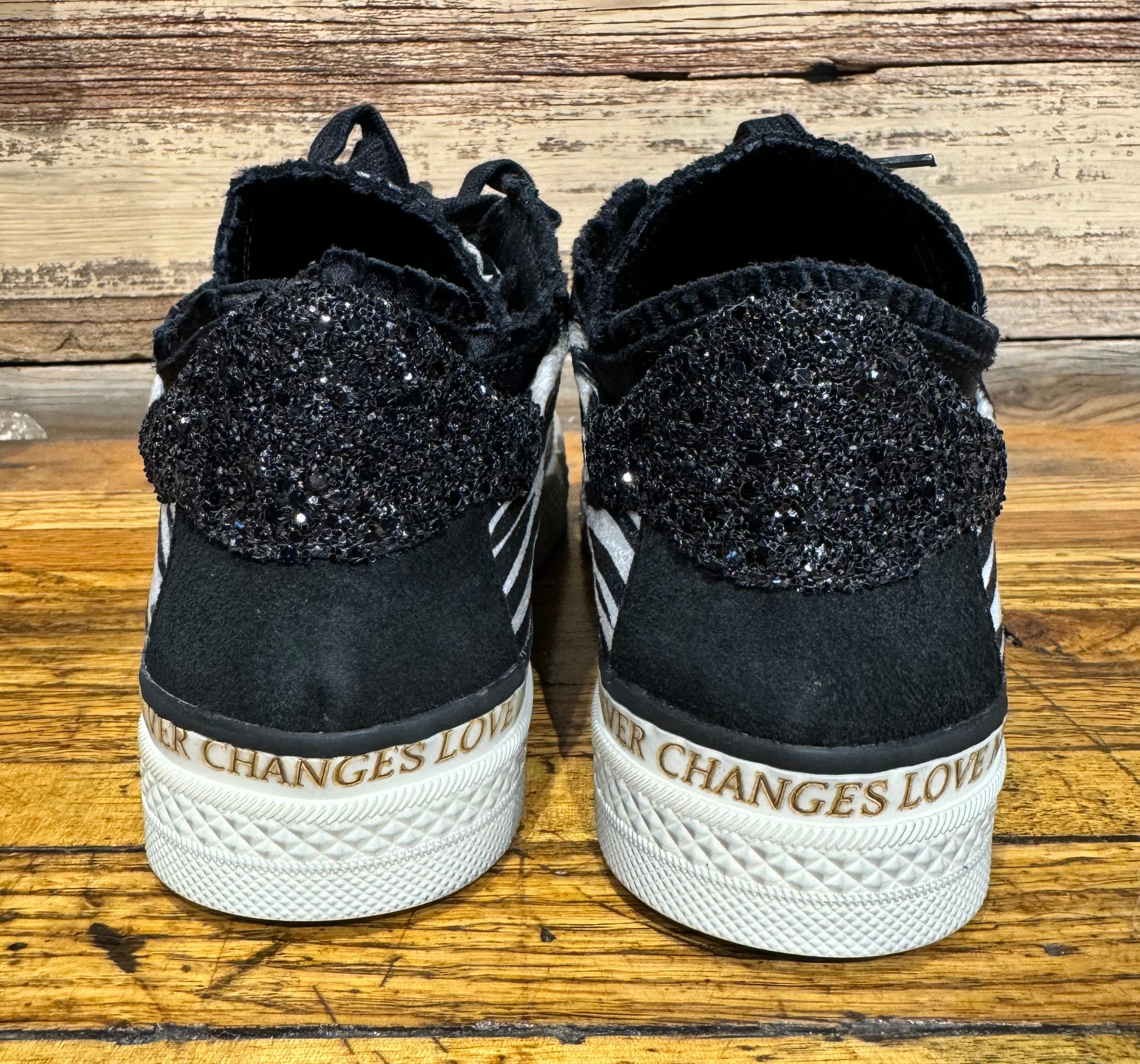 Identity Black - Urban Shoetique