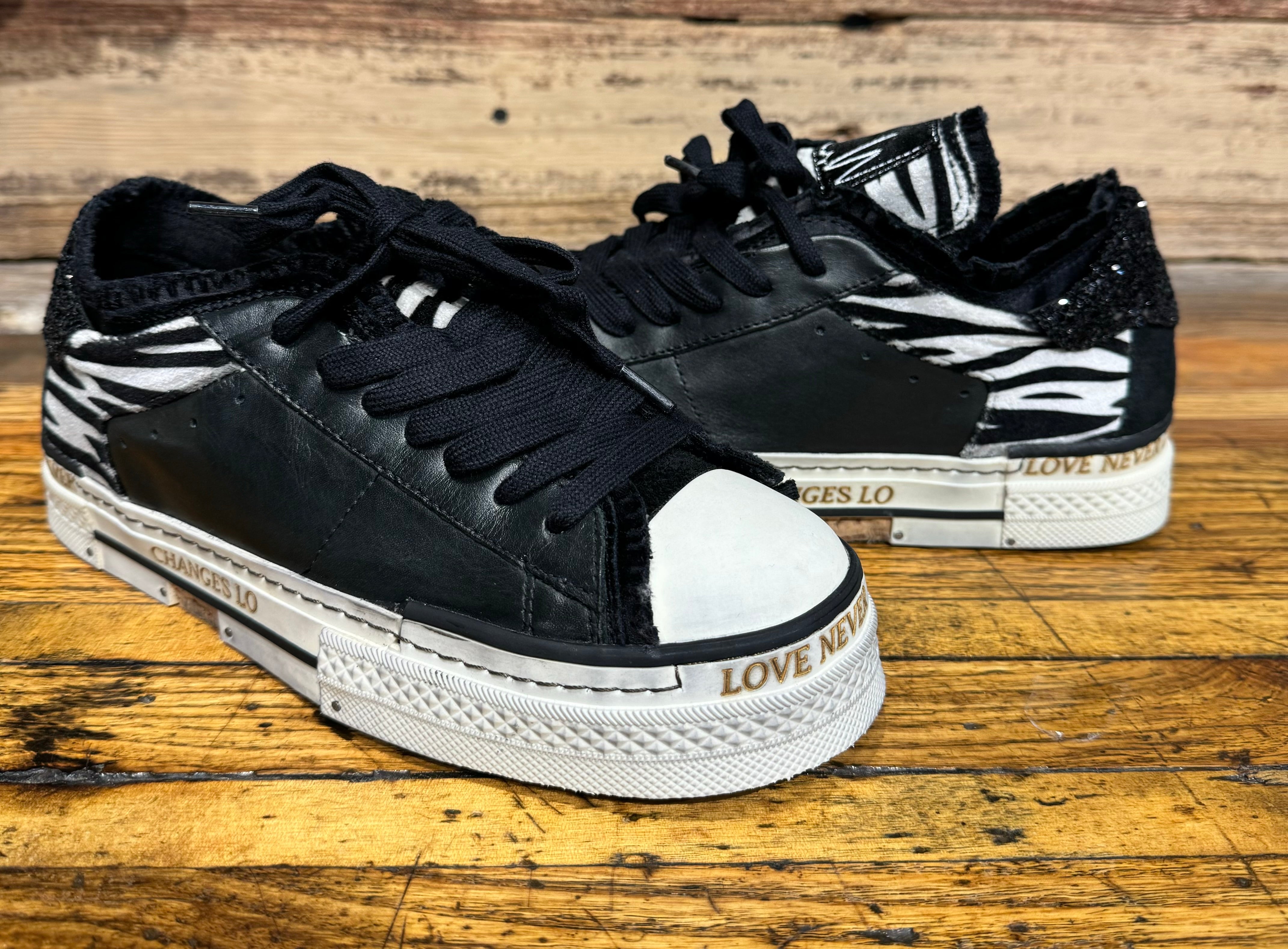 Identity Black - Urban Shoetique