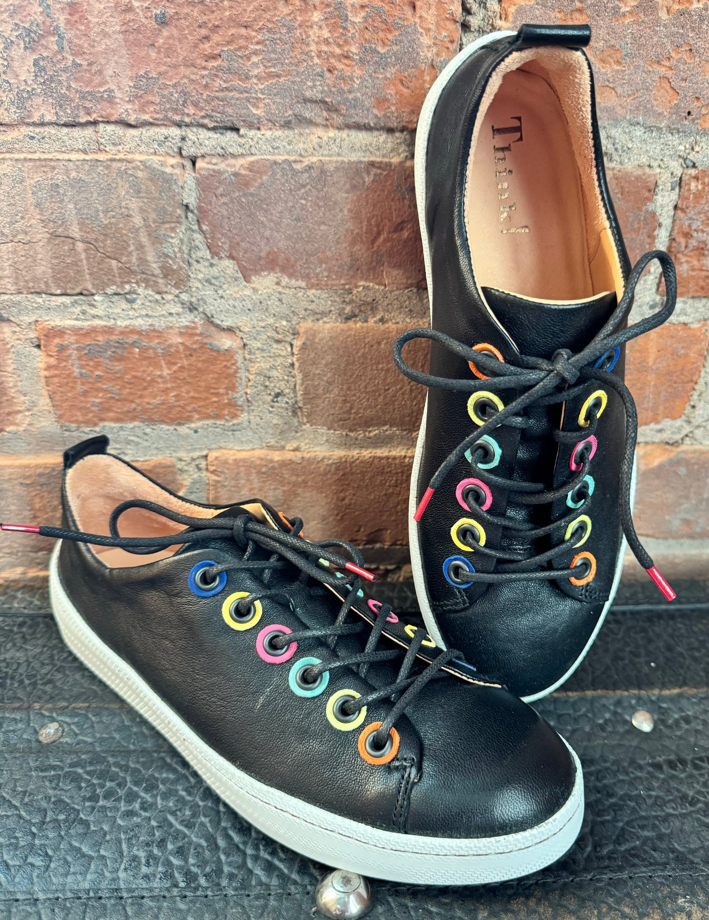 895 Kumi Black - Urban Shoetique