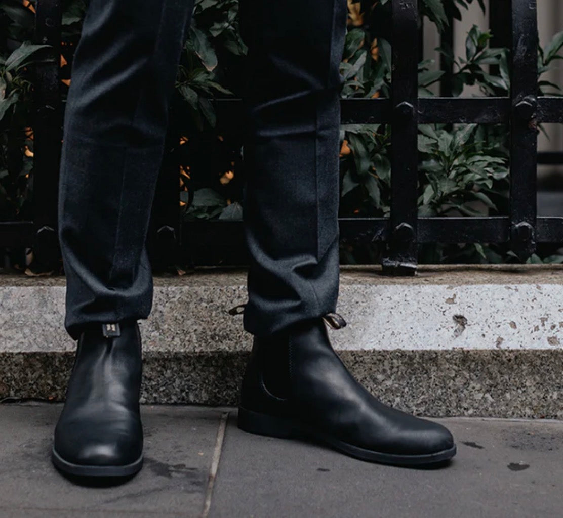 1901 Black