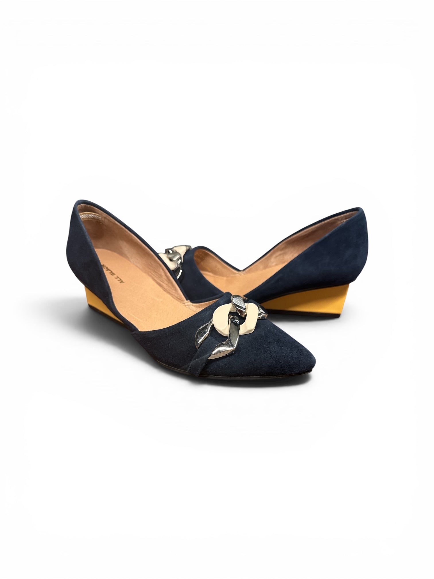 222033 Heart Link Wedge - Urban Shoetique