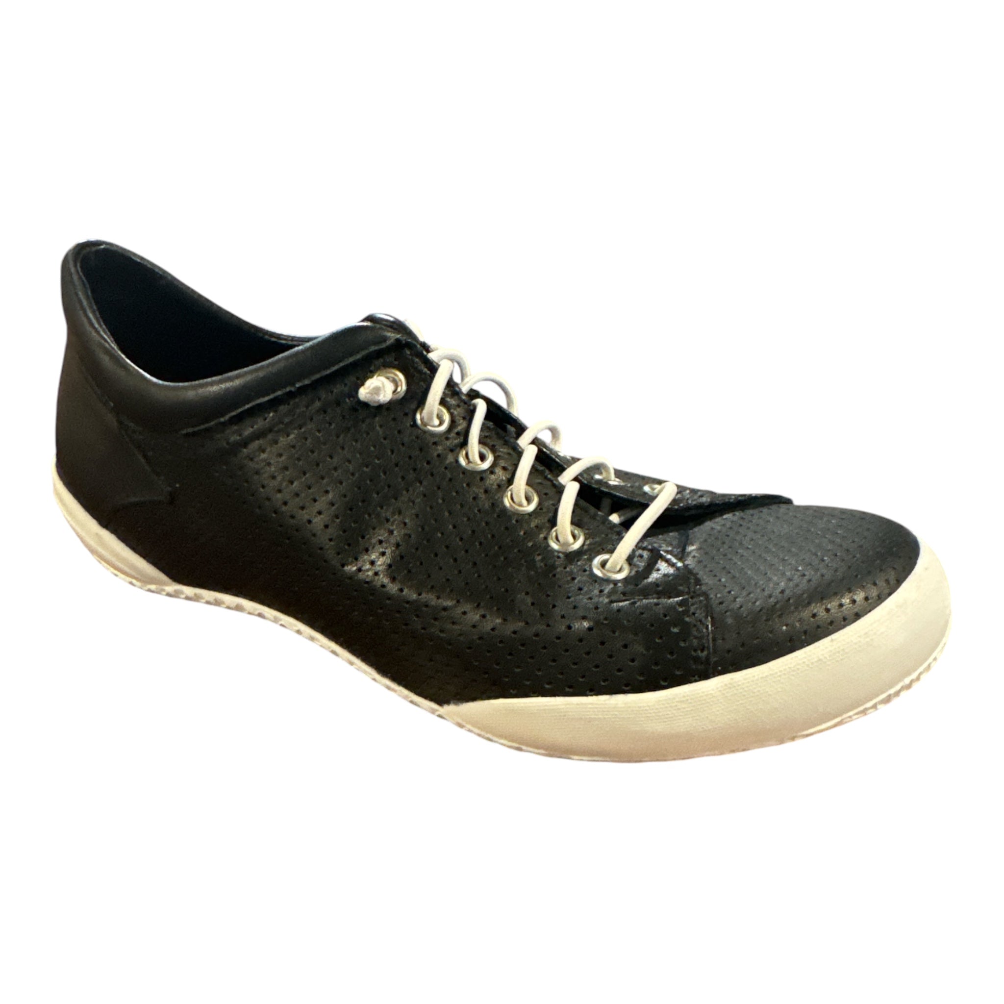 Teejay Sneaker