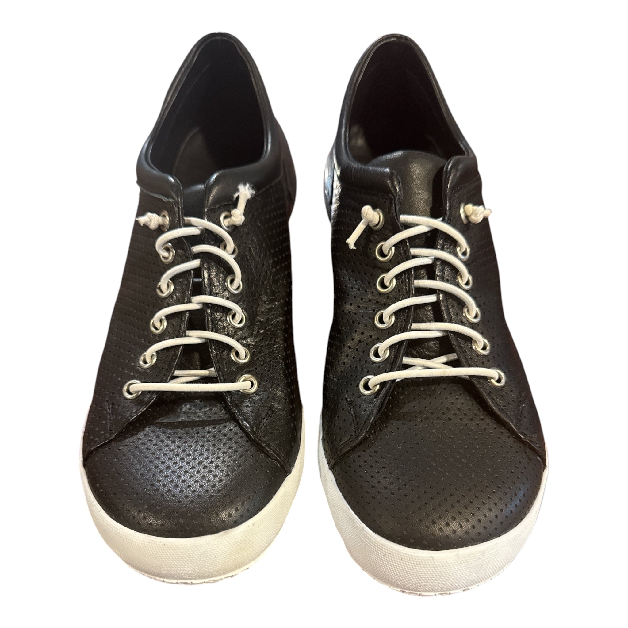 Teejay Sneaker